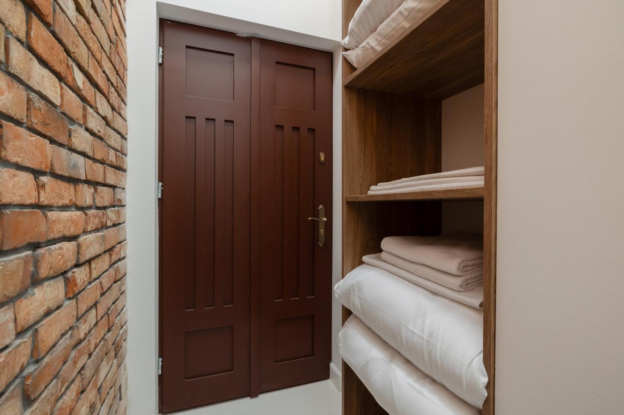 Dietla One Bedroom Apartments With Air Conditioning & Balcony By Noclegi Renters Krakow Exterior photo